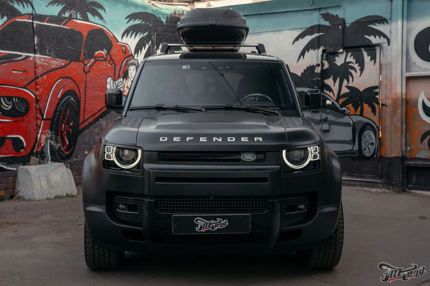 Изготовили ложемент вместо 3 ряда сидений для Land Rover Defender
